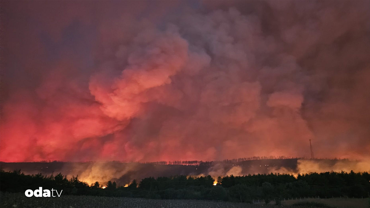 canakkalede dev yangin sehitlikler zar zor kurtarildi YM7S1X1N