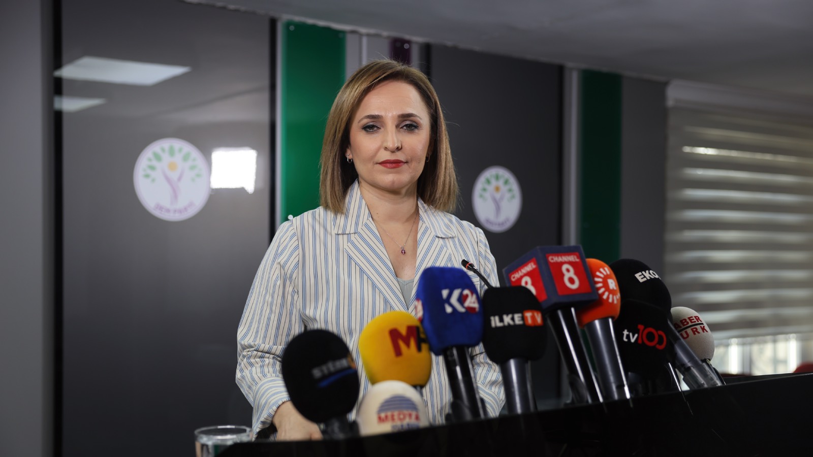 dem parti sozcusu dogandan hakan fidanin enayi degiliz cikisina tepki surece uygun bir dil kullanmiyor ZP3hG31h