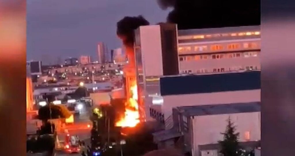 basaksehir organize sanayi bolgesinde yangin XqAfgSEE