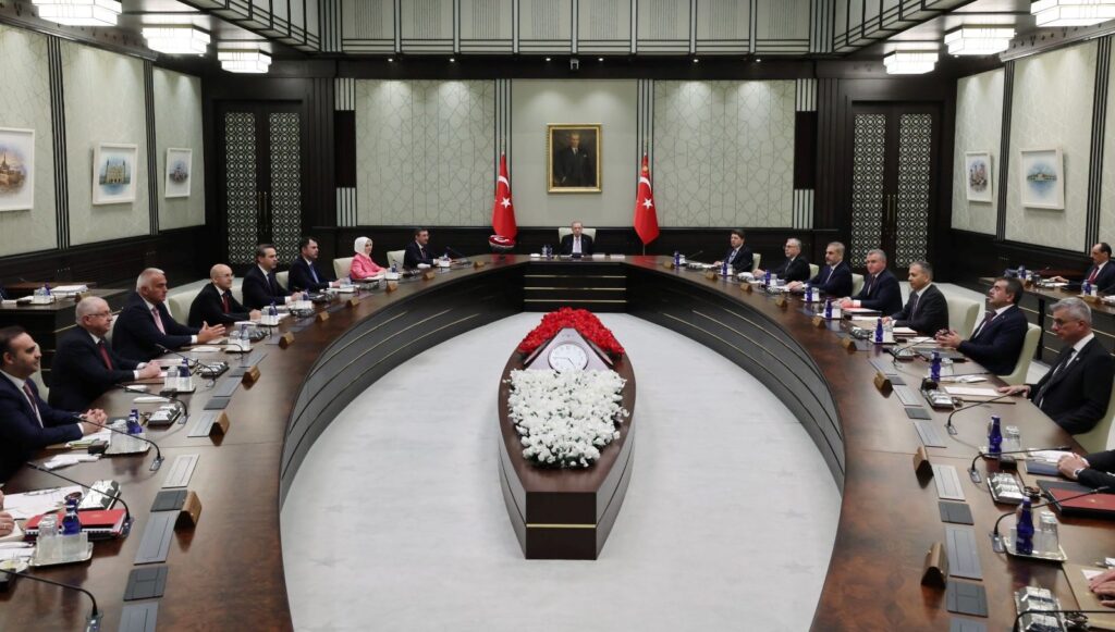 kabine yarin toplaniyor gundemde hangi konular var OuqnjlYq