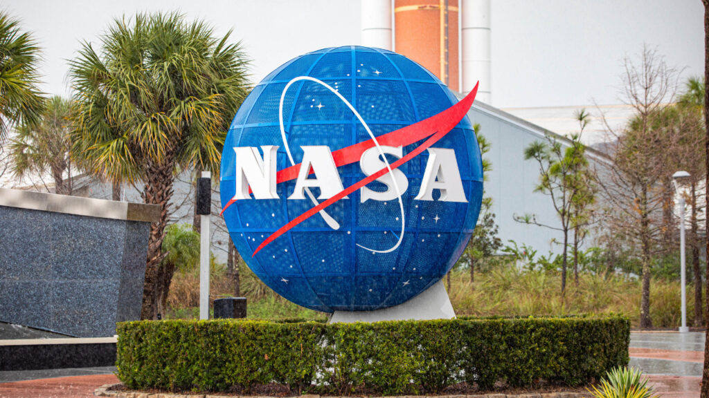 nasadan heyecanlandiran davet sizin de adiniz aya gidebilir mqNCqYnO