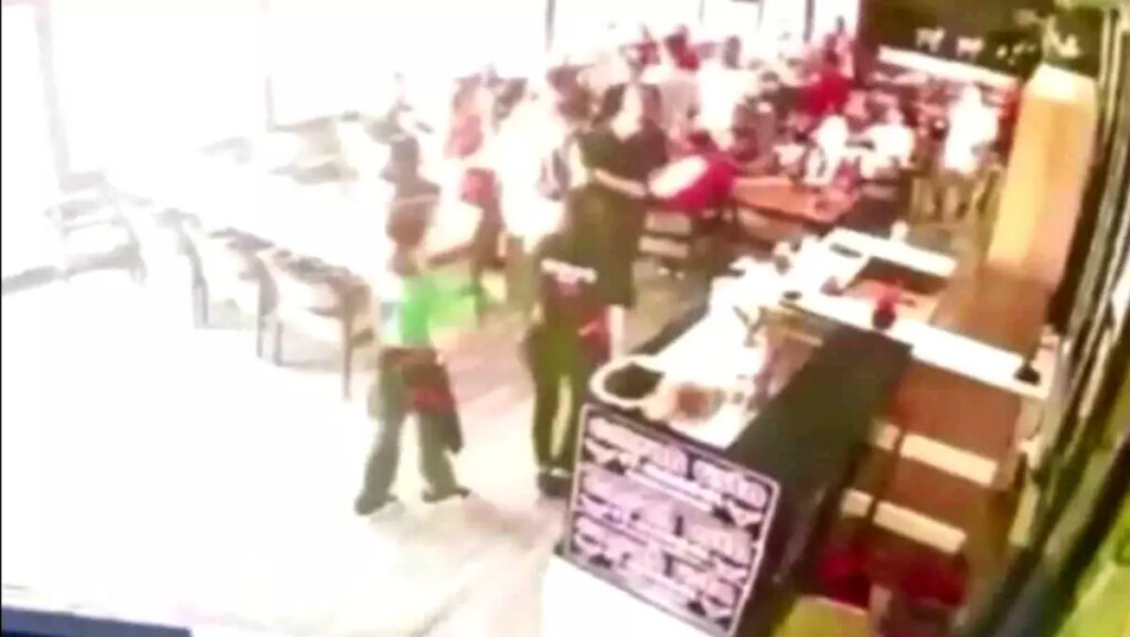 samsunspor taraftarlarina silahli saldiri 4fIcaZ8H