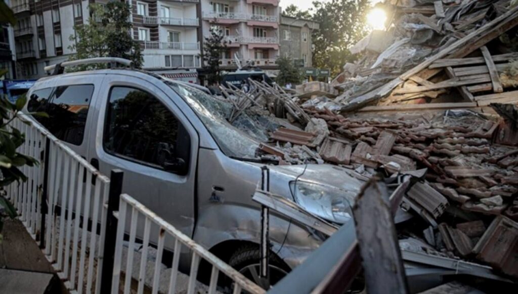 sindirgi depremi artci sarsintilarin sayisi 8 bini gecti AFXnvxpD