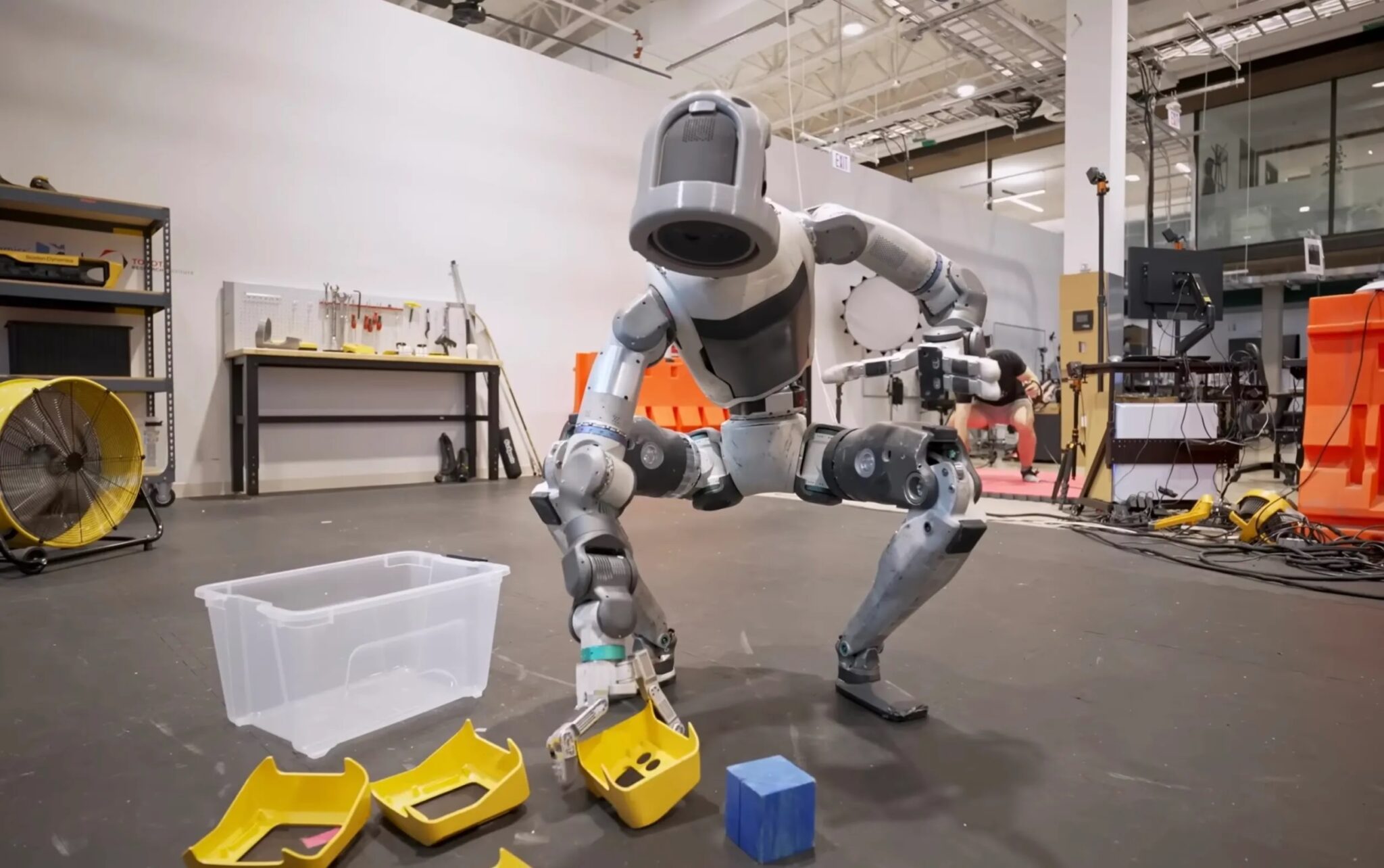 boston dynamics atlasa uc parmakli yeni el sistemi kazandirdi QqwC2BwU