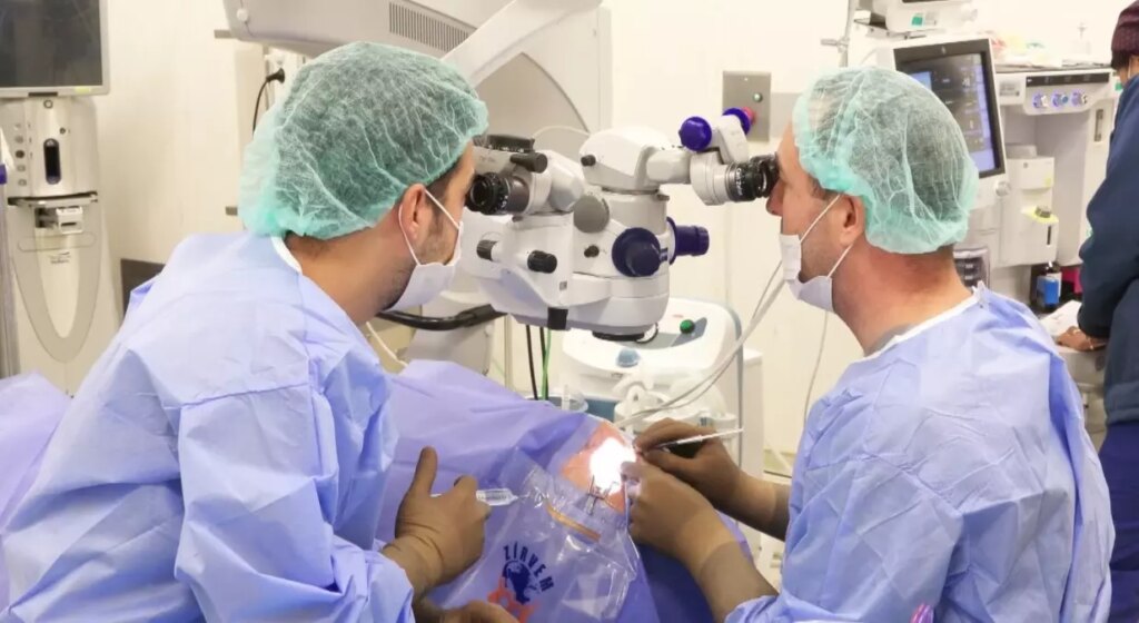 canli cerrahi sempozyumu bes klinik vaka incelendi haiDYGOV.jpg