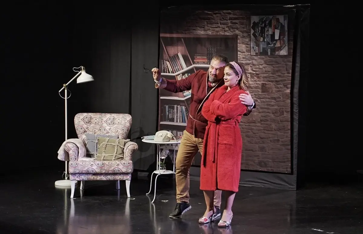 tiyatro frankfurt 2025 2026 sezonunu askimizin son duragi ile acti KO4wjsBi