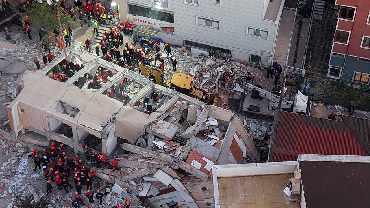 29 ekimde bina cokmustu gebzede coken binada ailesini kaybeden dilaraya aci haber bugun verildi t4wmcXIc.jpg