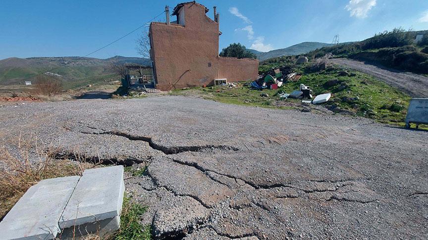 bir kentle ilgili korkutan uyari deprem uretme potansiyeline sahip 3 fay var S6Eu21kz.jpg
