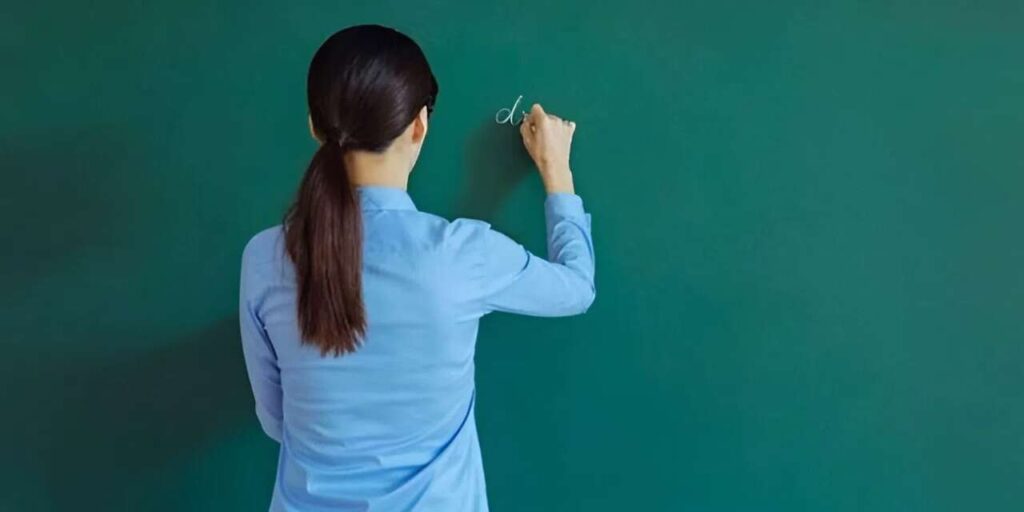 MEB’in Yasaklı İki Maddesi! Bunları Yapan Öğretmenlere Soruşturma Açılıyor