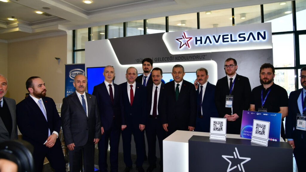 is-dunyasi-ve-akademi-trabzonda-bulustu-kariyer-fuarina-yogun-ilgi-PXa5X2p9