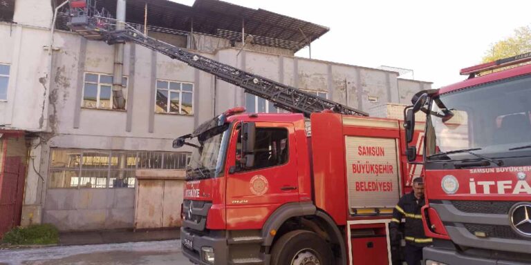 samsunda-hali-fabrikasinda-yangin-alevler-her-yeri-sardi-JDeDXflA