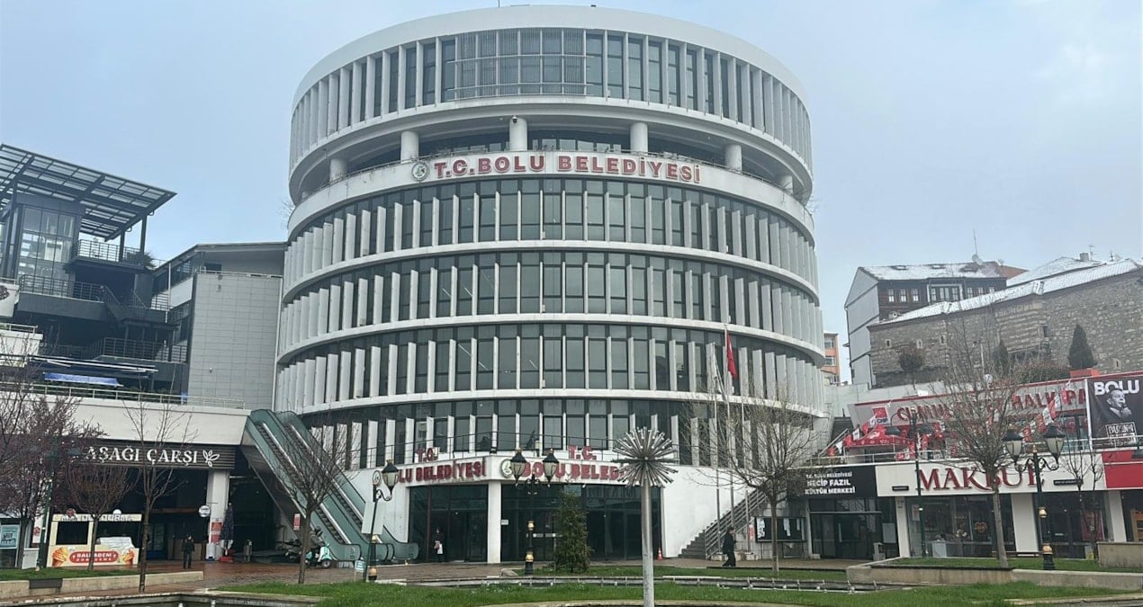bolu-belediye-baskan-yardimcisi-tahliye-oldu-MAIg8CnE